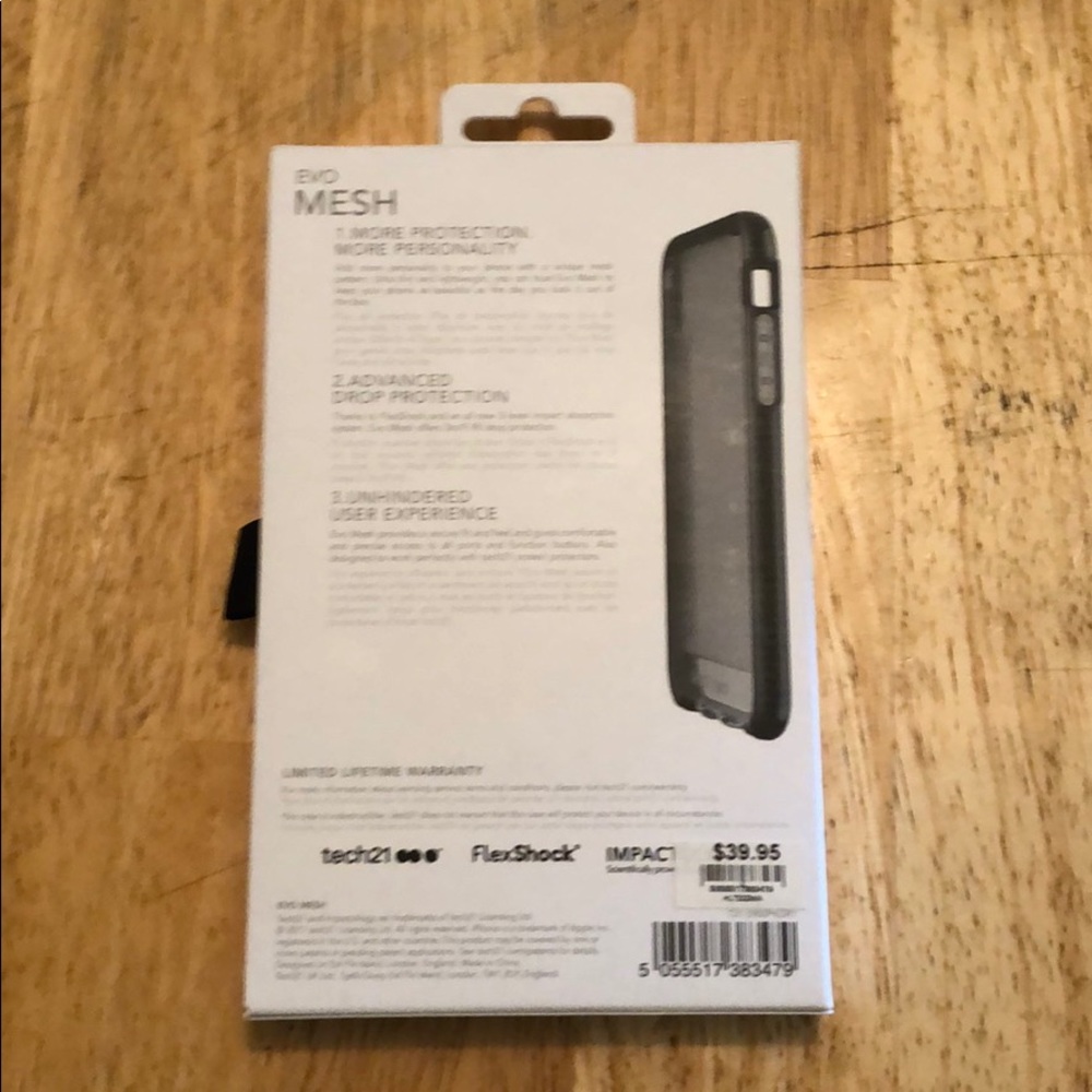 Tech 21 Evo MESH case (Apple Exclusive) - Picture 3 of 5